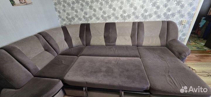 Большой п-образный диван б/у