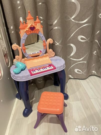 Трюмо с зеркалом детское