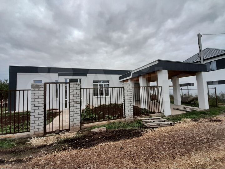 Дом 180 м² на участке 6 сот.