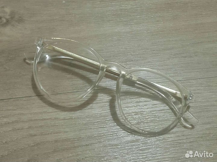 Солнцезащитные очки женские