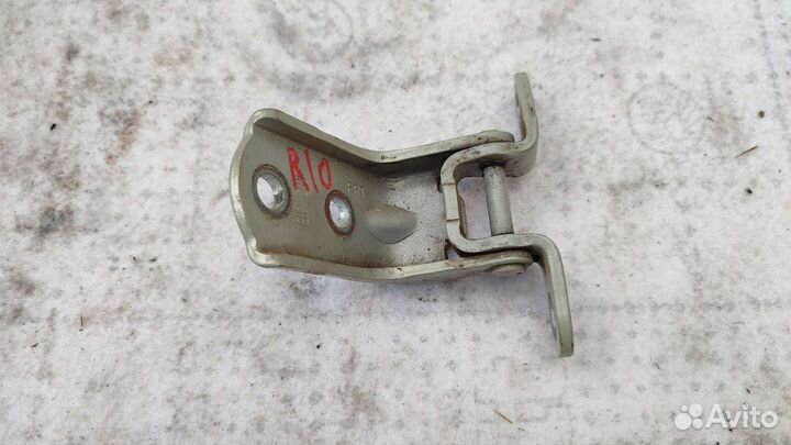 Петли двери передней левой Kia Rio 3