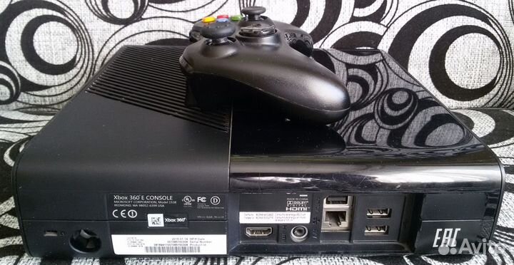 Приставка Xbox 360 E 250Gb
