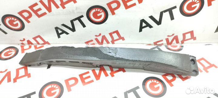 Уплотнитель крыла правый Volkswagen Passat 3C2 BZB