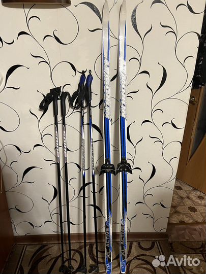 Лыжи беговые 170 см и палки
