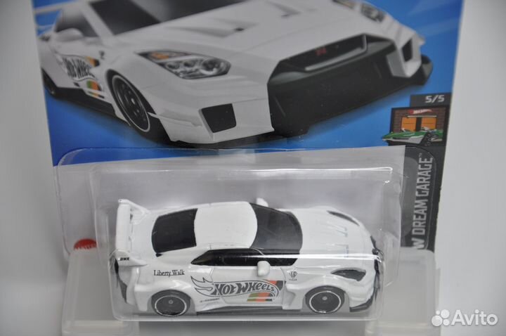 Hot Wheels - LB-Silhouette works GT Nissan 35GT-RR