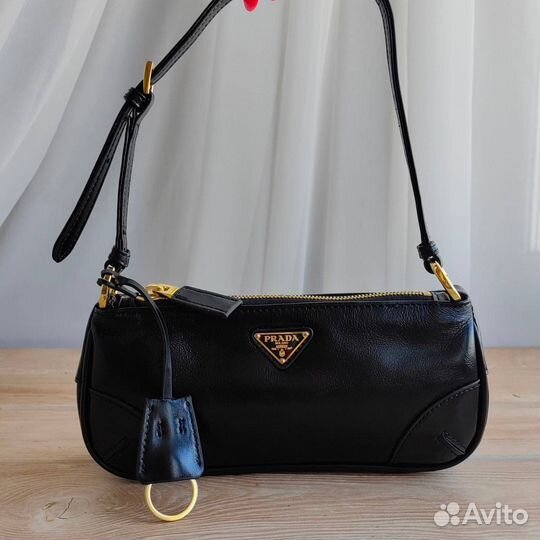 Сумка Prada 2000 re-edition натуральная кожа