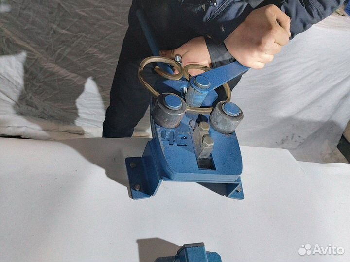 Ручной станок Гнутик для ковки