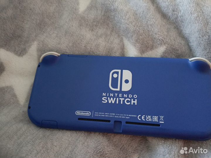 Игровая приставка Nintendo Switch Lite 32 гб