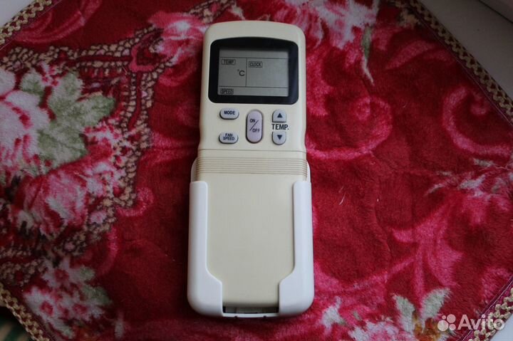 Пульты (для телевизора, кондиционера)