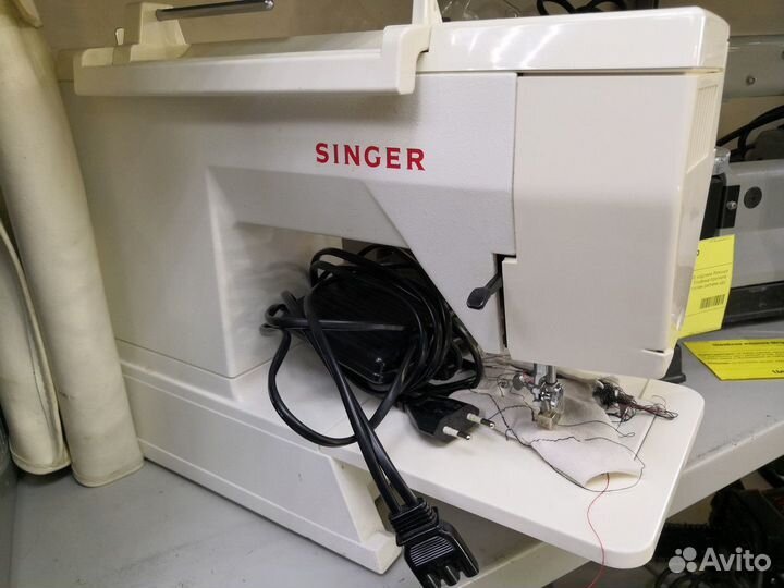 Швейная машина Singer 9020