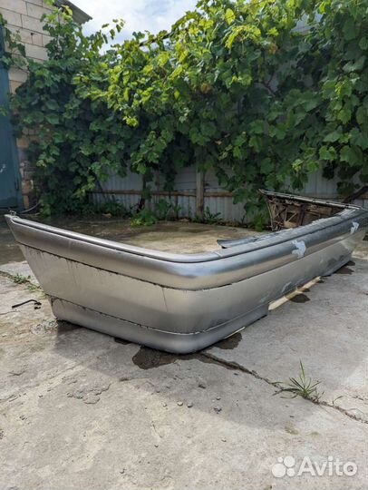 Задний бампер w202