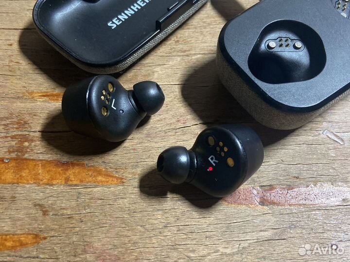 Sennheiser momentum (кейс)