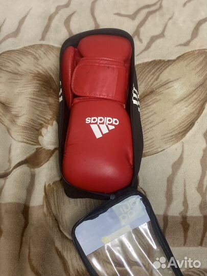 Боксерские перчатки 10oz