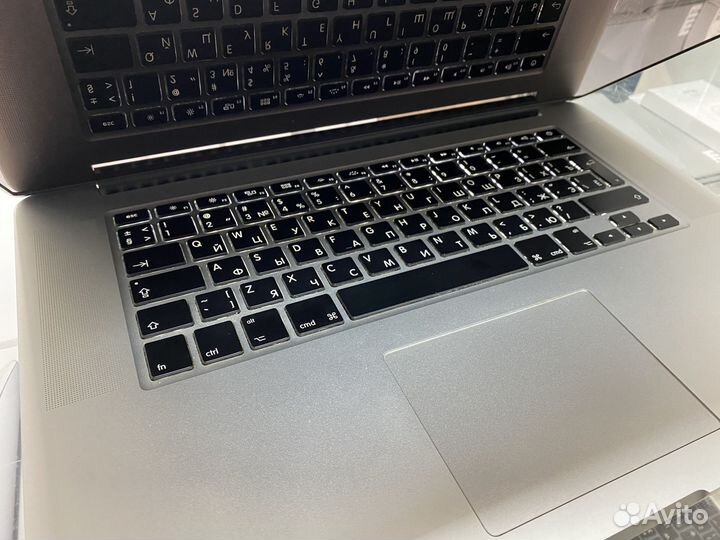 MacBook Pro 15 (2015) i7 2.2 16 Ram 256 SSD(П-881)