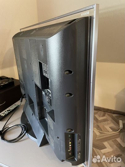 Телевизор бу ЖК sony KDL-40X3500