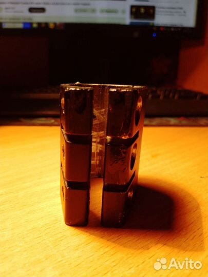 Зажим для трюкового самоката