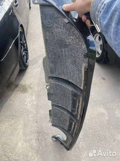 Губа на задний бампер