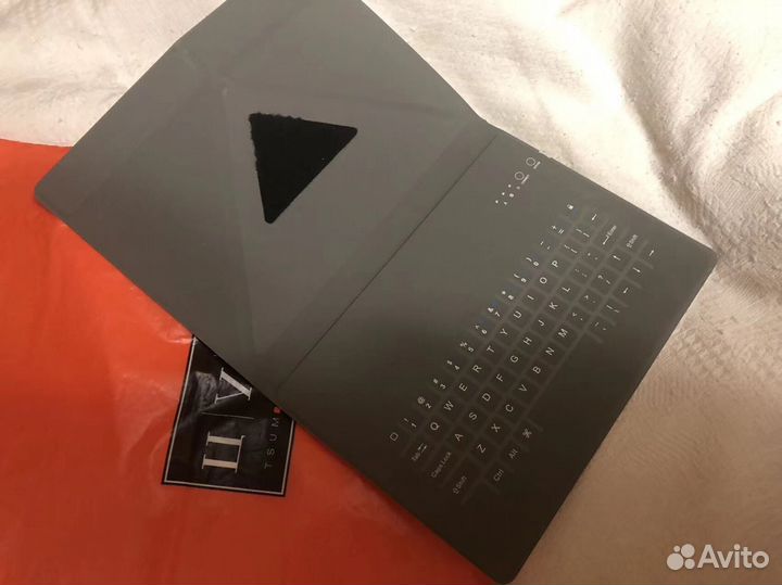 Беспроводная клавиатура для iPad