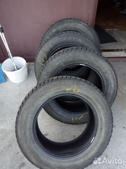 Bridgestone 613V 225/65 R17