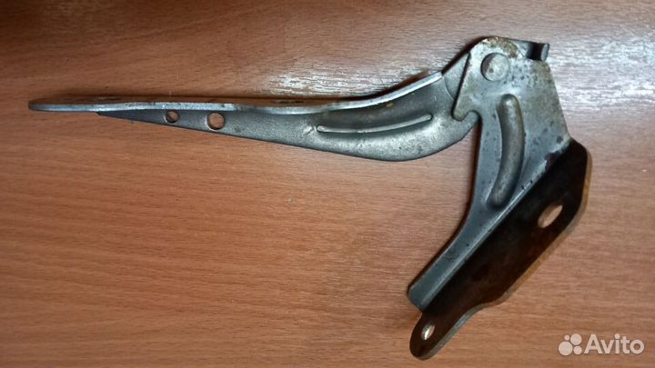 Ланос правая петля капота Lanos