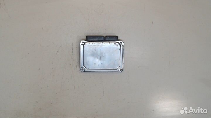 Блок управления двигателем Volkswagen Golf 4, 2003