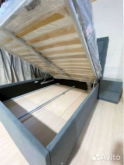 Двуспальная кровать дизайнерская под заказ