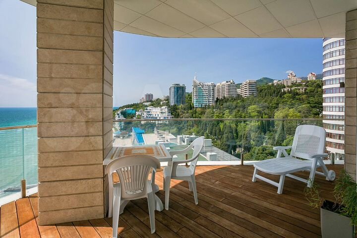 2-к. квартира, 76 м², 8/13 эт.