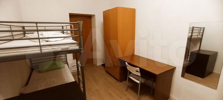 Комната 18 м² в 5-к., 1/6 эт.