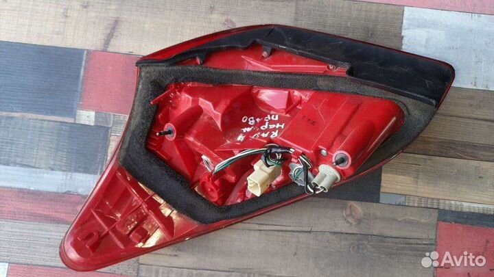 Фонарь задний правый Toyota Rav4 2007-2009