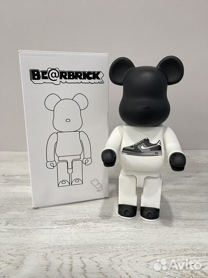 Игрушка bearbrick nike