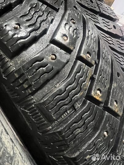 Michelin X-Ice North 4 215/65 R16