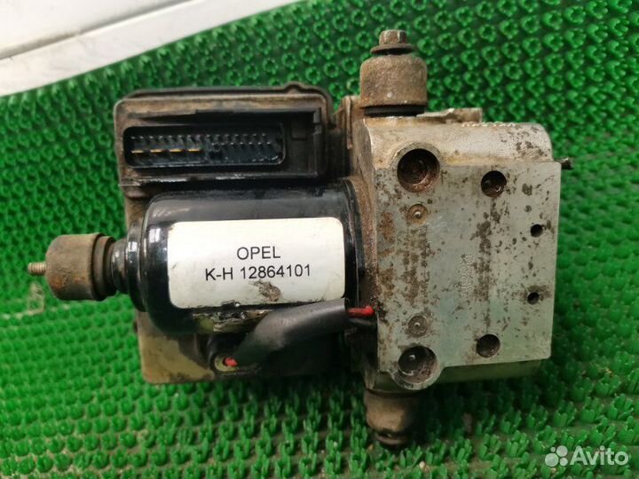 Блок ABS (насос) Opel Vectra B X17DT 1996