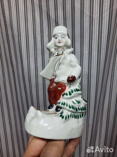 Статуэтка мальчик на лыжах 1950 - е гг