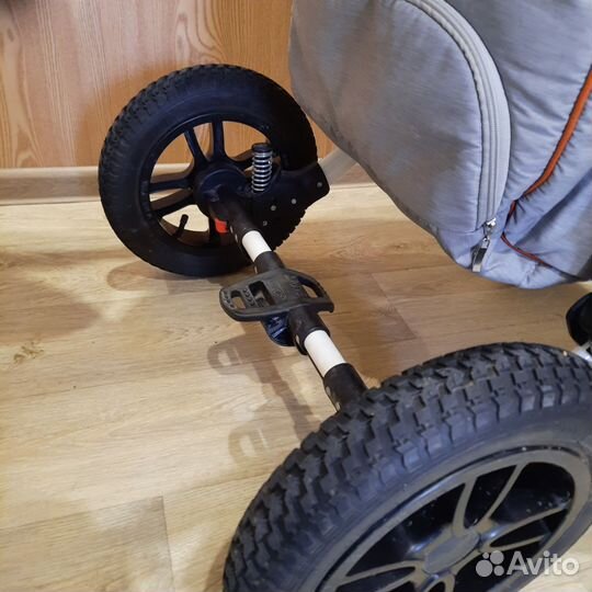 Продам коляску 2 в 1