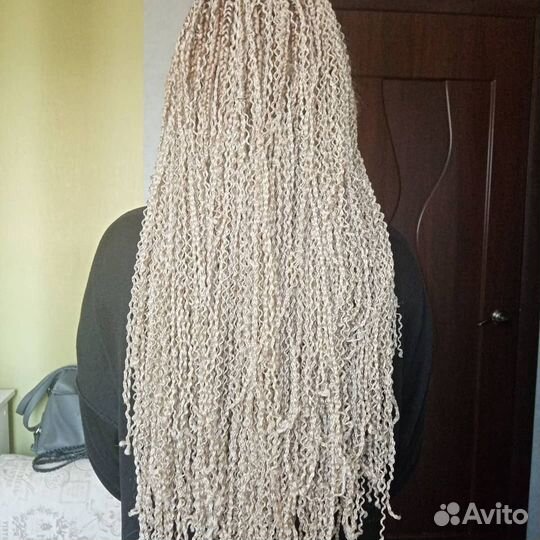 Афрокосы, косы зи-зи, причёски с канеколоном, дред