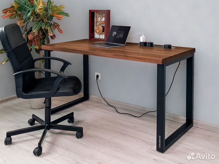 Стол для компьютера в лофт-стиле