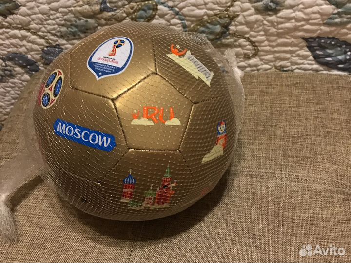 Футбольный мяч новый