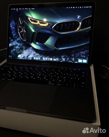 Apple MacBook Pro 13 touch bar