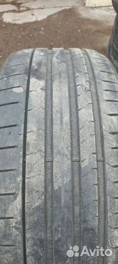 Pirelli P Zero 255/45 R19 и 285/40 R19 104Y