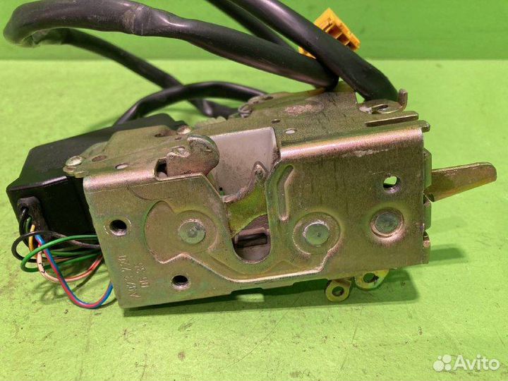 Замок двери правый KAMAZ 5490-S5