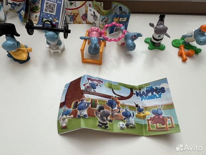 Игрушки из Киндер сюрприза бегемотики