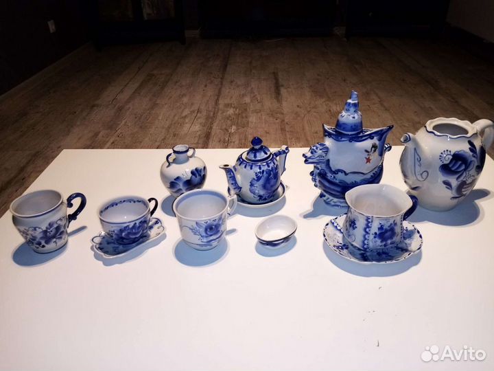 Коллекция Гжели, много разных предметов