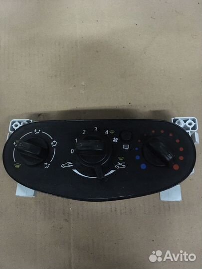 Renault sandero Переключатель