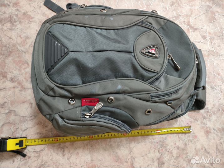 Рюкзак школьный