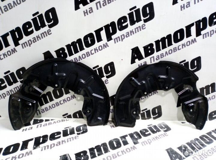 Кожух тормозного диска передний Audi A4 B7 BWE