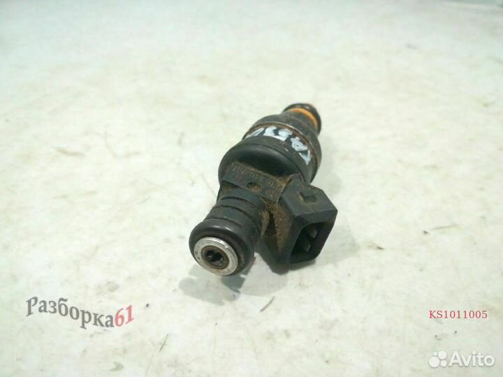 Форсунка топливная audi 100 C4