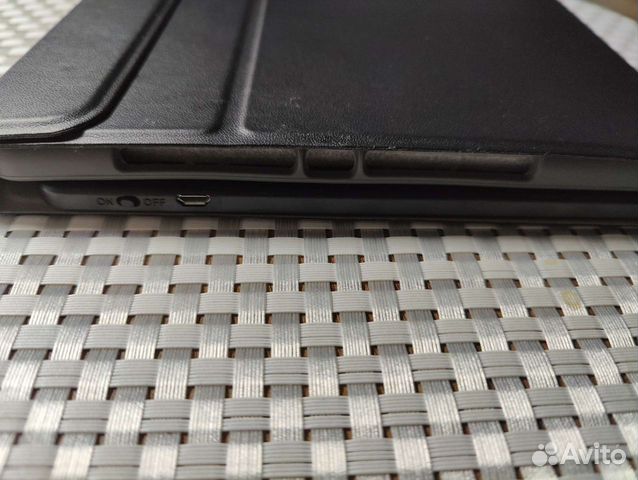 Клавиатура и чехол для iPad air 2