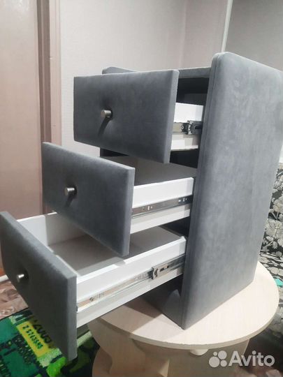 Тумба прикроватная