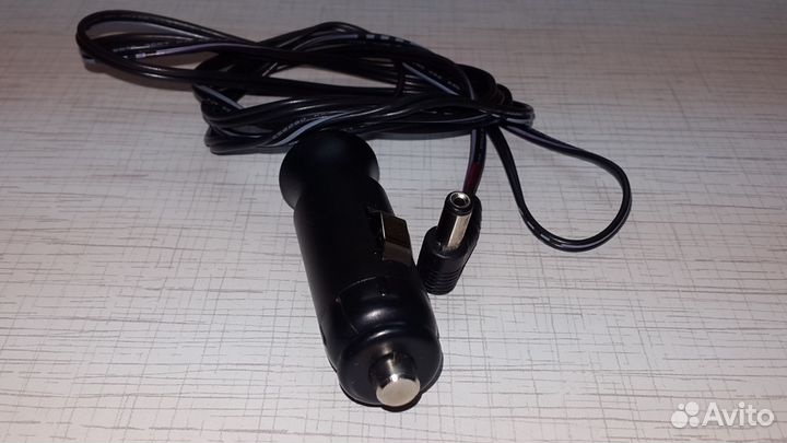 Продаю новую зарядку в машину, длина 160 см