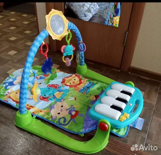 Развивающий коврик с пианино